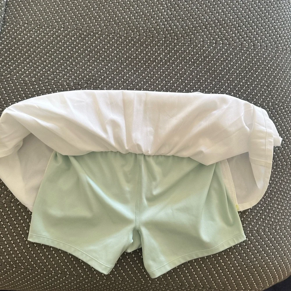 Lacoste Women's White Tennis Skirt - Picture 5 of 8